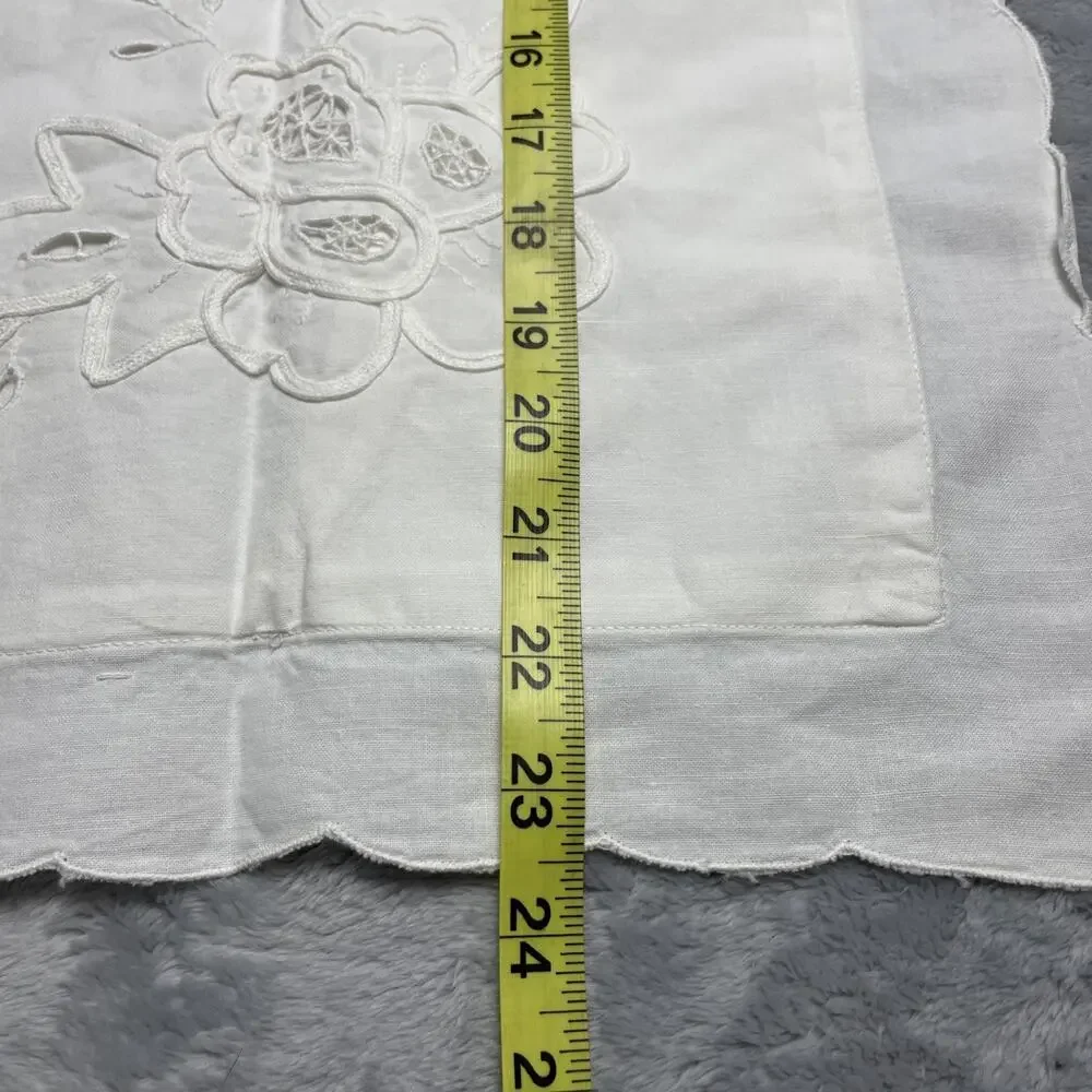 Sunham Embroidered Pillow Sham (1) Standard Size White Scalloped Edge Victorian‎